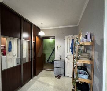 Продается 1-комнатная квартира, 35 м²