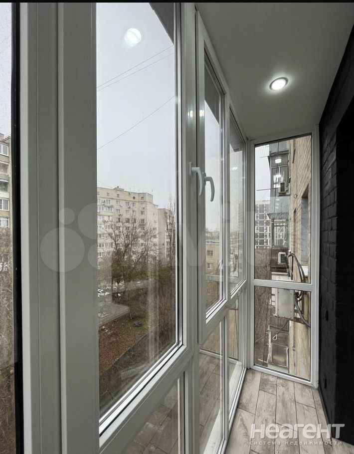 Продается 1-комнатная квартира, 37 м²