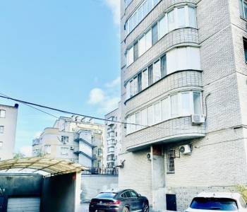 Продается 3-х комнатная квартира, 137,5 м²