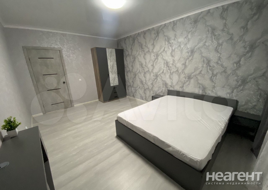 Продается 1-комнатная квартира, 43 м²