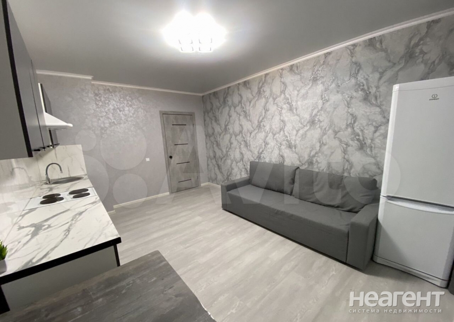 Продается 1-комнатная квартира, 43 м²