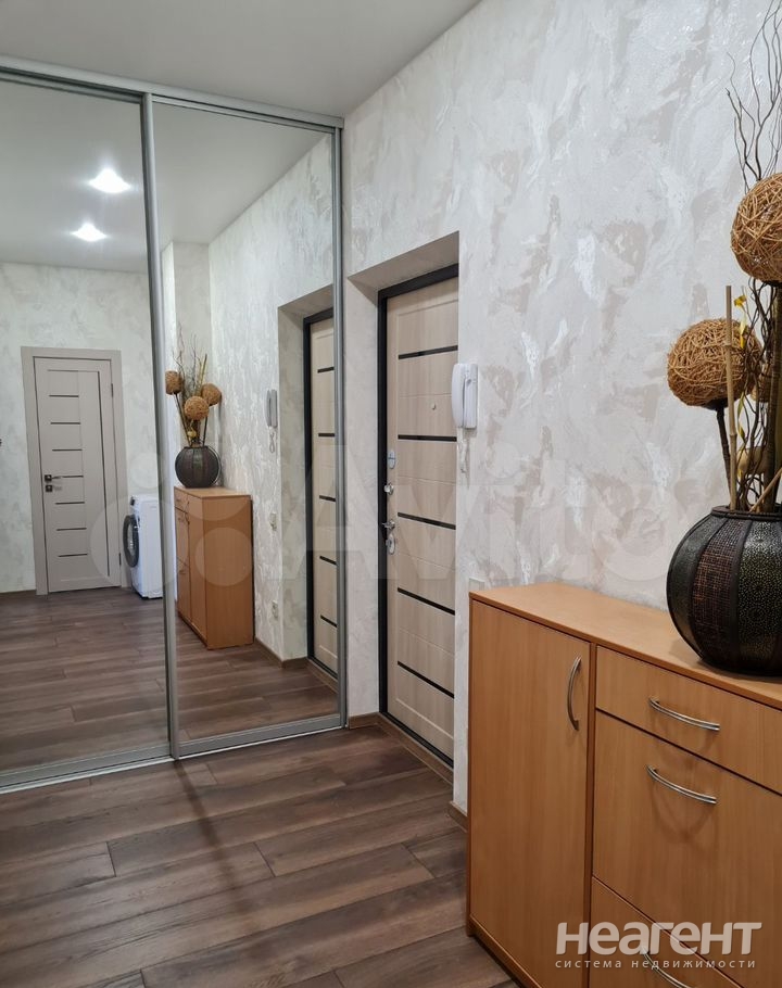 Продается 1-комнатная квартира, 40 м²