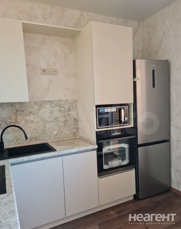 Продается 1-комнатная квартира, 40 м²