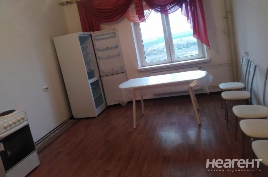 Сдается 2-х комнатная квартира, 65 м²