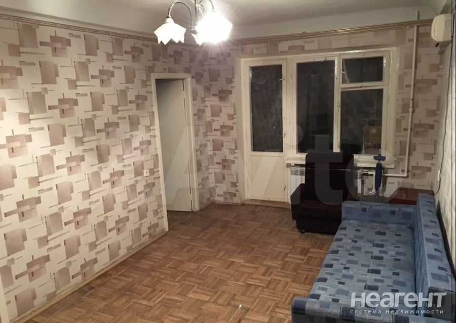 Продается Многокомнатная квартира, 60 м²