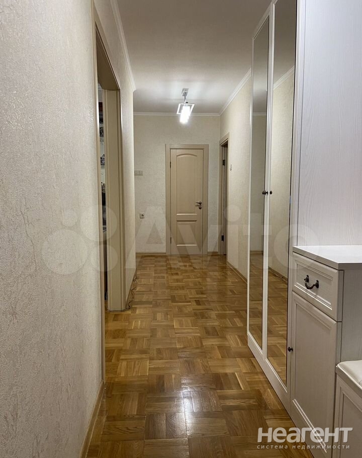 Продается Многокомнатная квартира, 85 м²