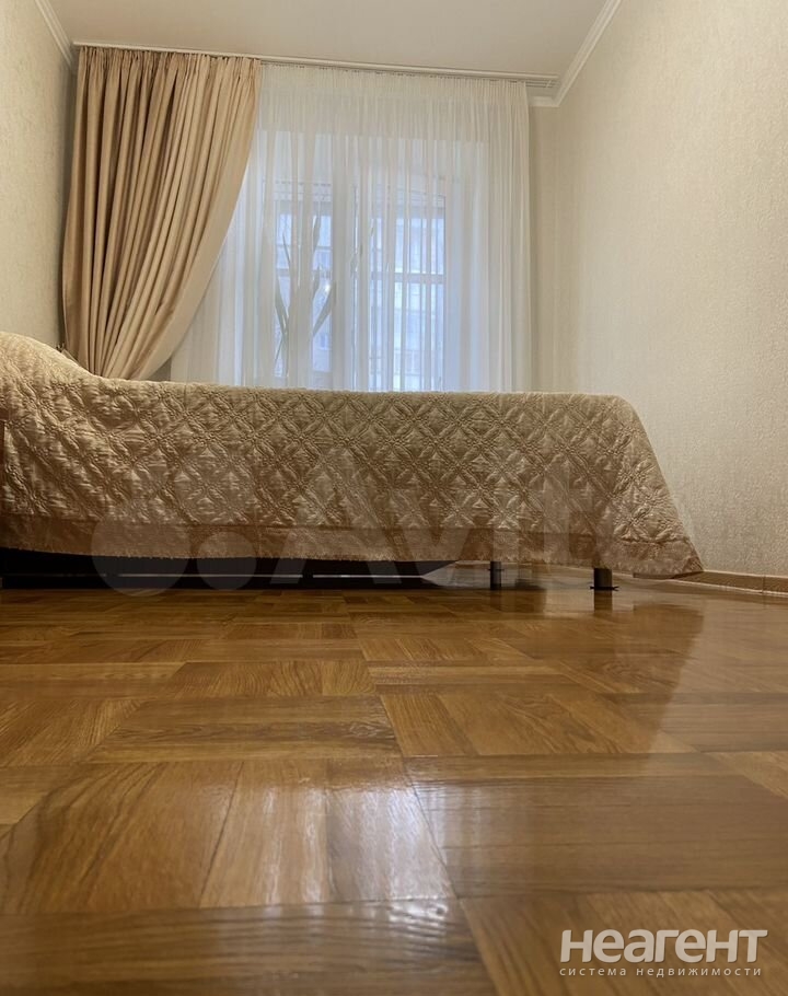 Продается Многокомнатная квартира, 85 м²