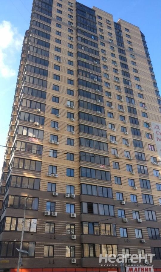 Продается 1-комнатная квартира, 43 м²