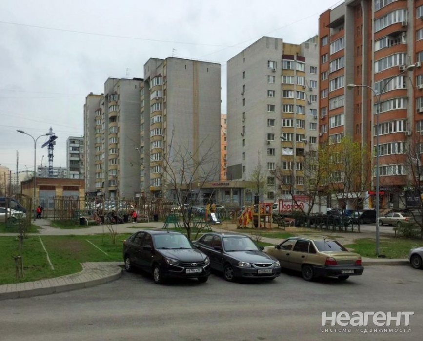 Продается 1-комнатная квартира, 35 м²