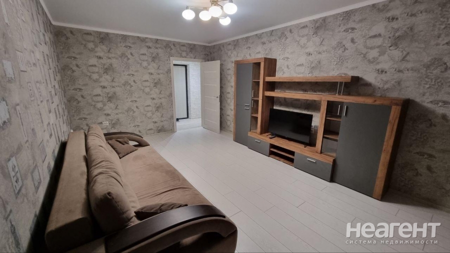 Сдается 1-комнатная квартира, 39 м²