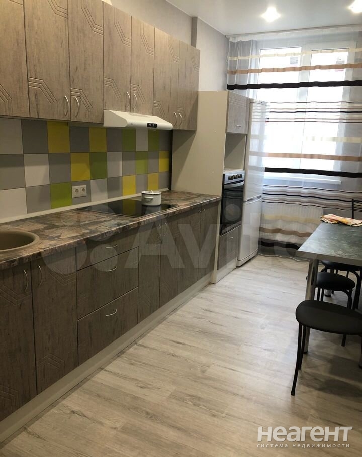 Сдается 1-комнатная квартира, 39 м²