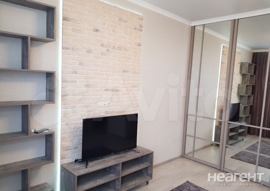 Сдается 1-комнатная квартира, 37 м²