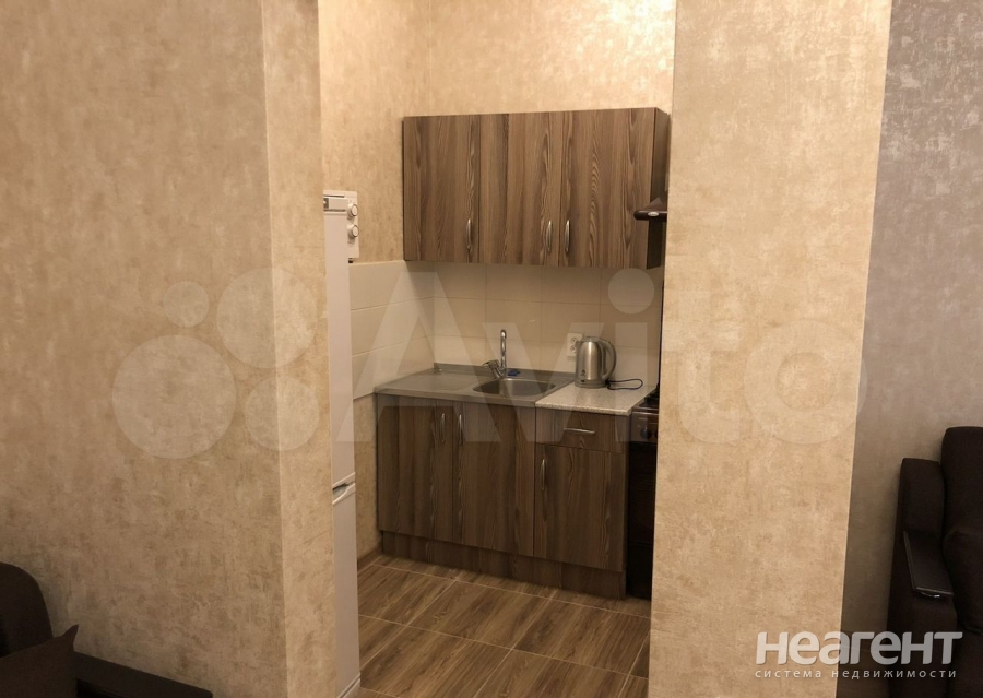 Сдается 1-комнатная квартира, 40 м²