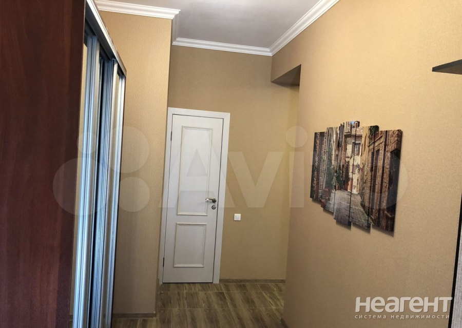 Сдается 1-комнатная квартира, 40 м²