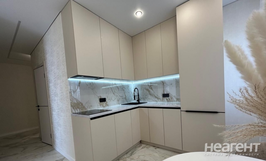 Продается 1-комнатная квартира, 41 м²