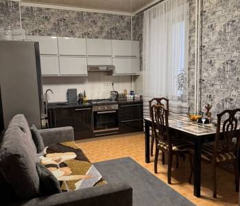Сдается 1-комнатная квартира, 54 м²