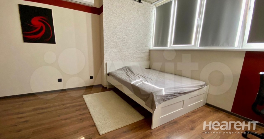 Продается 1-комнатная квартира, 32 м²