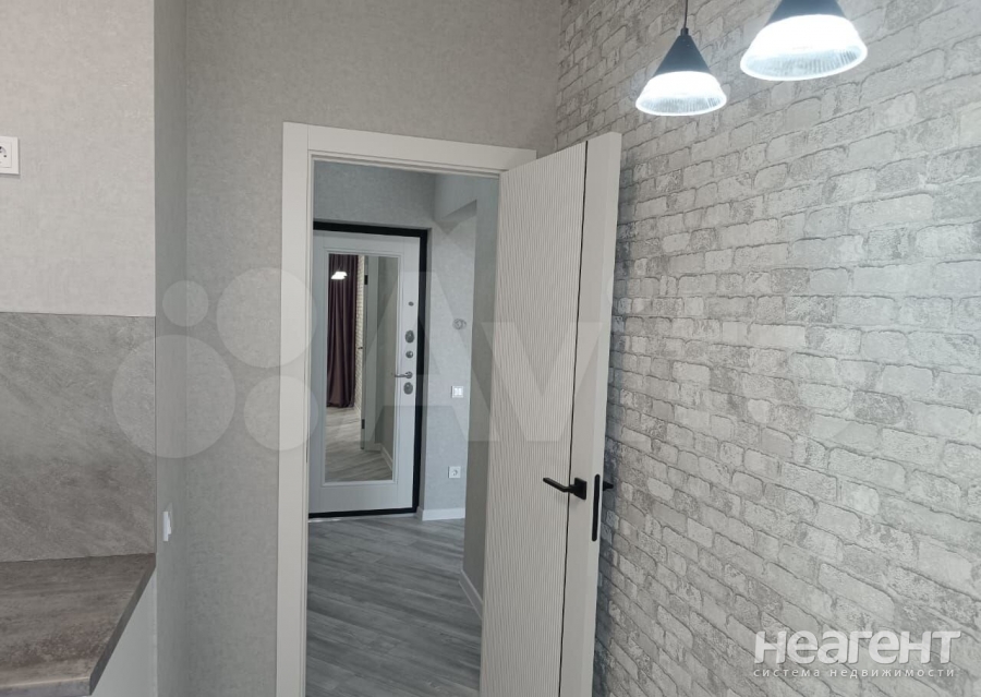 Продается 1-комнатная квартира, 38 м²