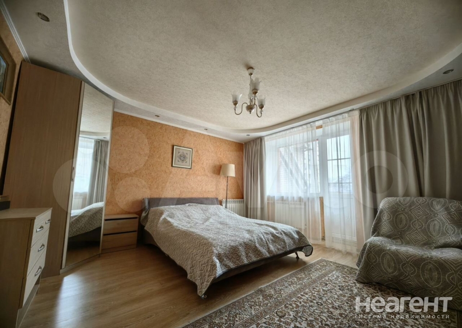 Продается Многокомнатная квартира, 86 м²