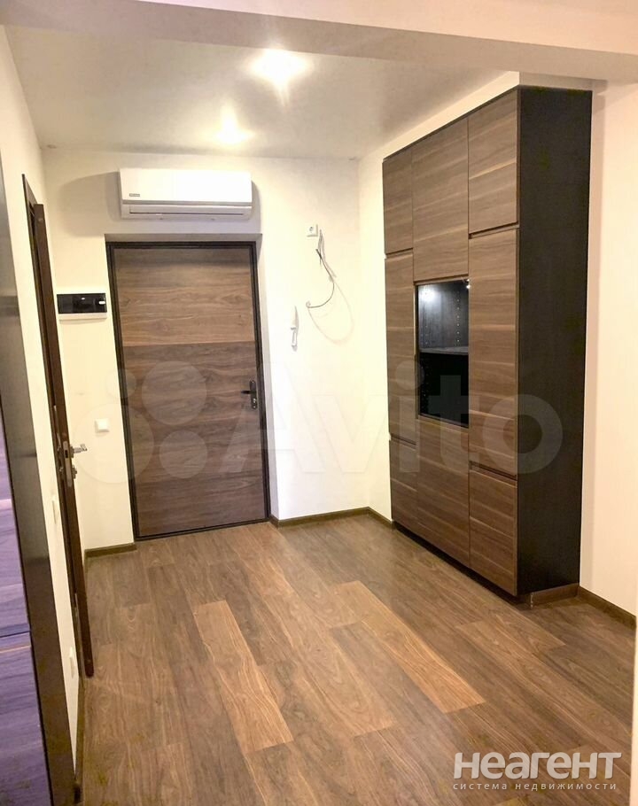 Сдается 1-комнатная квартира, 44 м²