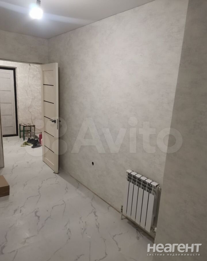 Продается 1-комнатная квартира, 40 м²