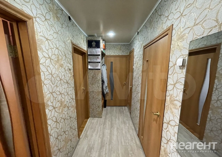 Продается Многокомнатная квартира, 75 м²