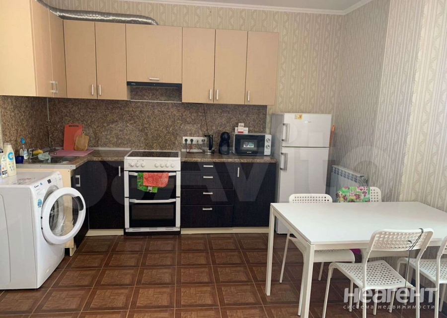 Продается 1-комнатная квартира, 41 м²