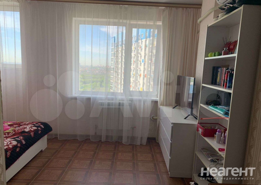 Продается 1-комнатная квартира, 41 м²