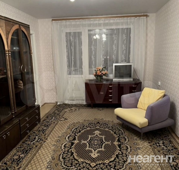 Продается Многокомнатная квартира, 59,6 м²