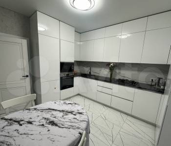 Продается 1-комнатная квартира, 40 м²