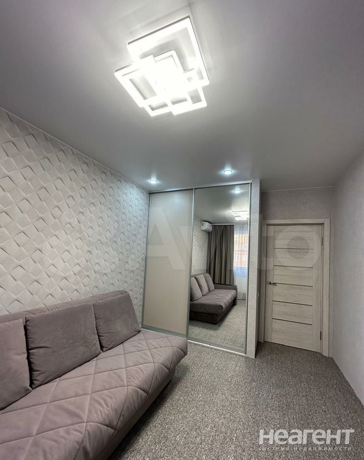 Продается 1-комнатная квартира, 36 м²