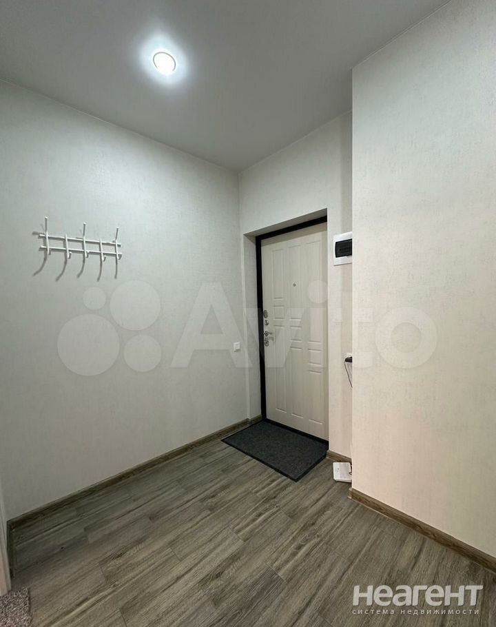 Продается 1-комнатная квартира, 36 м²