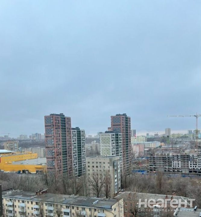 Продается 3-х комнатная квартира, 77 м²