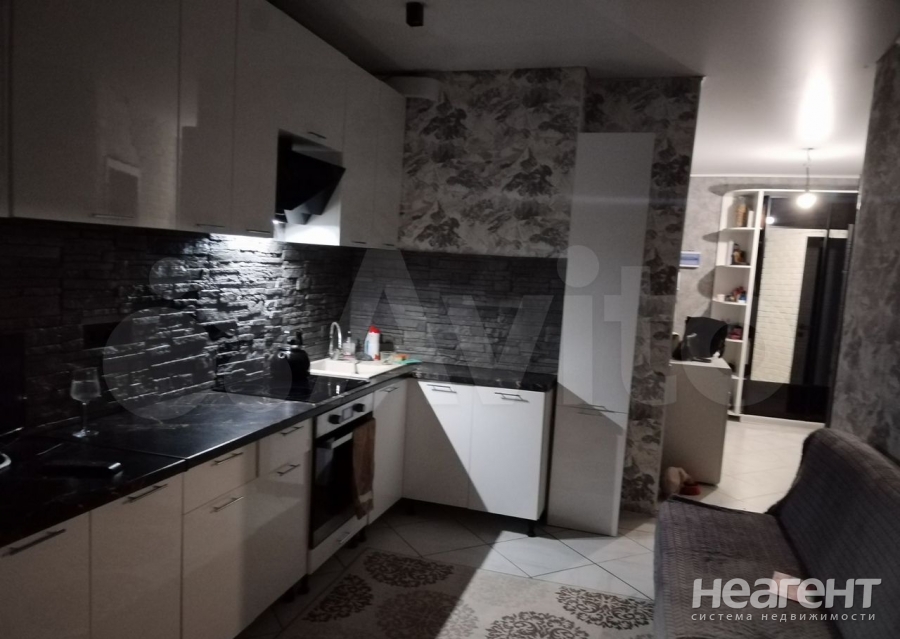 Продается 1-комнатная квартира, 44 м²