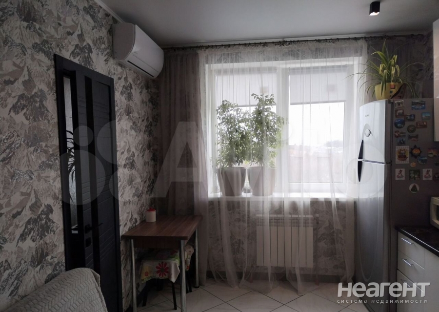 Продается 1-комнатная квартира, 44 м²