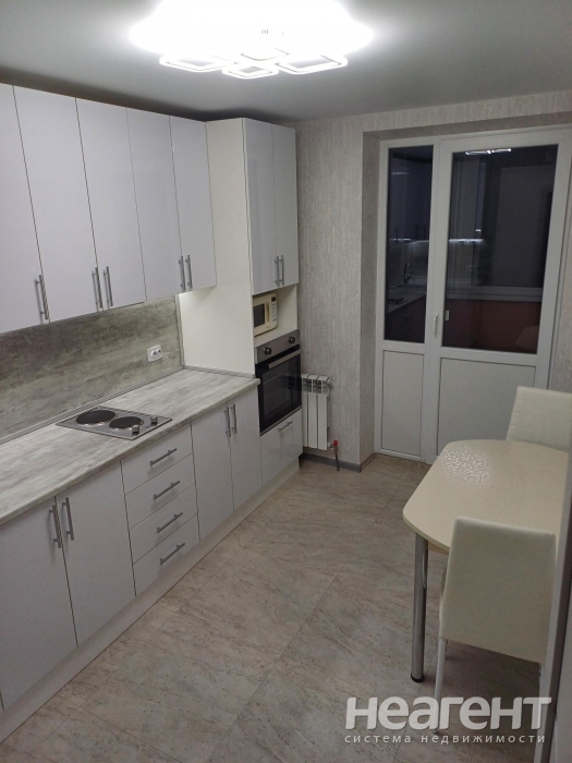 Сдается 2-х комнатная квартира, 60 м²