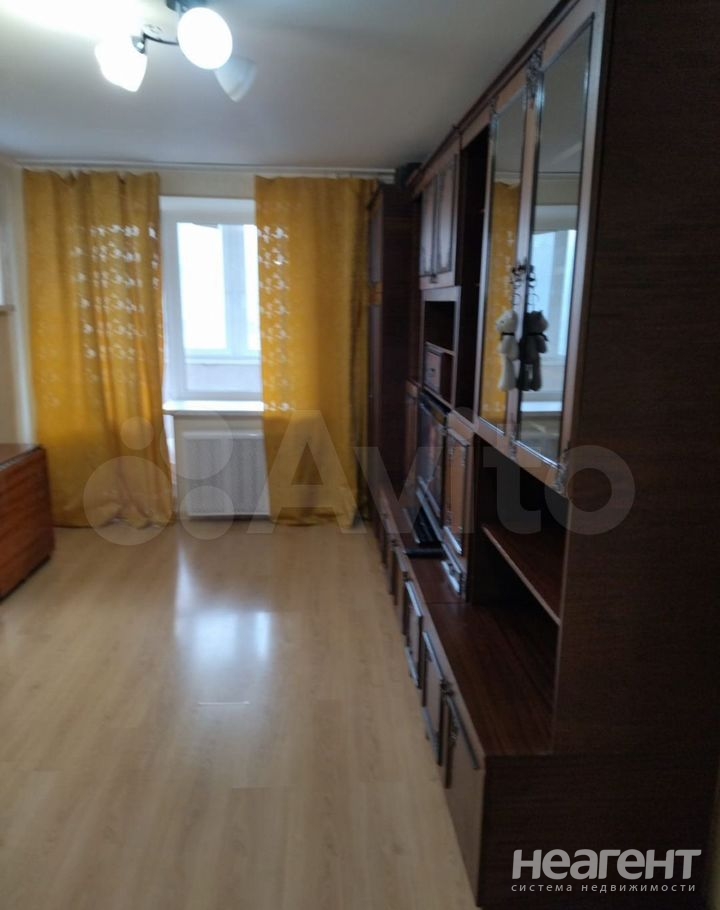 Продается 1-комнатная квартира, 48,3 м²