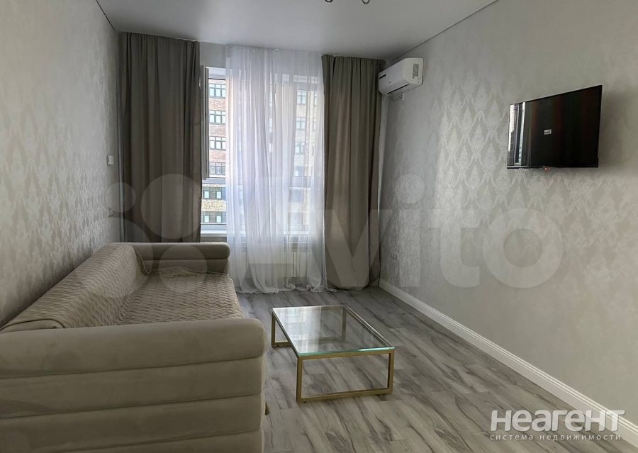 Продается 1-комнатная квартира, 41,8 м²