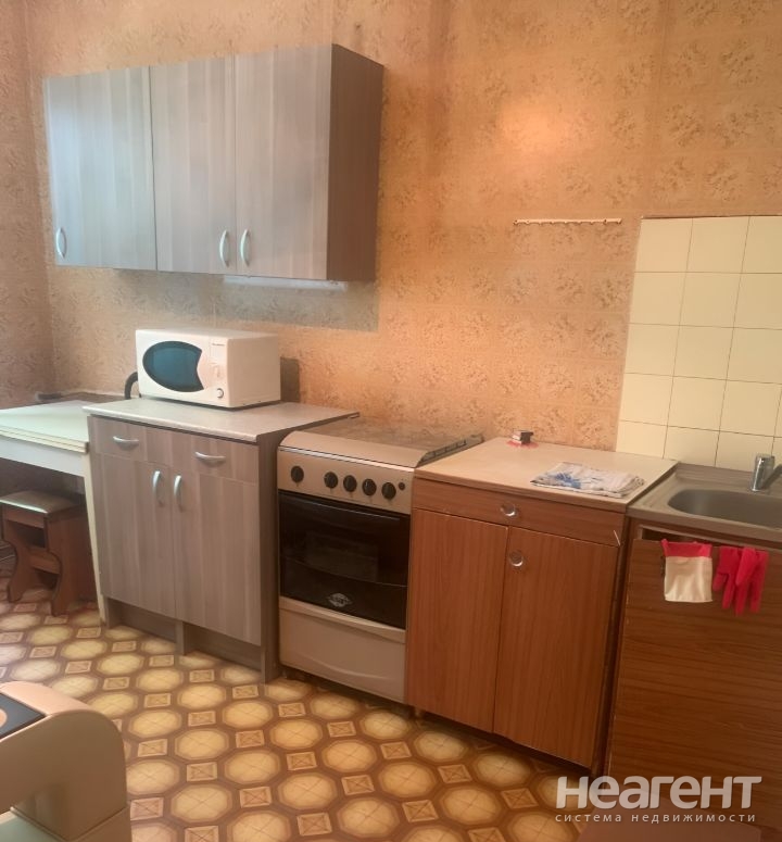 Сдается 1-комнатная квартира, 44 м²