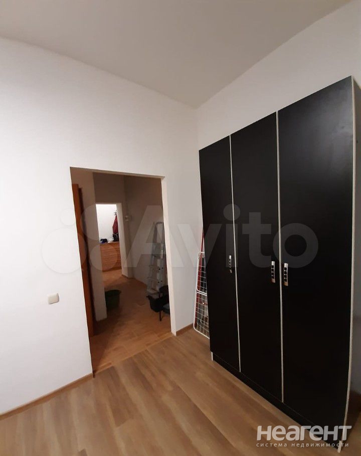 Продается 1-комнатная квартира, 36 м²