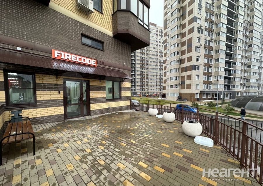 Продается Нежилое помещение, 325 м²