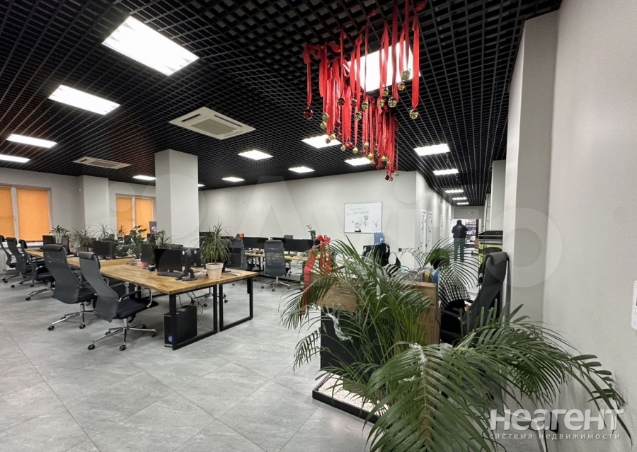 Продается Нежилое помещение, 325 м²