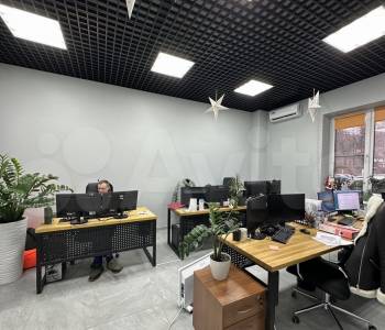 Продается Нежилое помещение, 325 м²