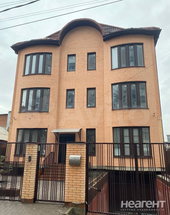 Сдается 2-х комнатная квартира, 75 м²