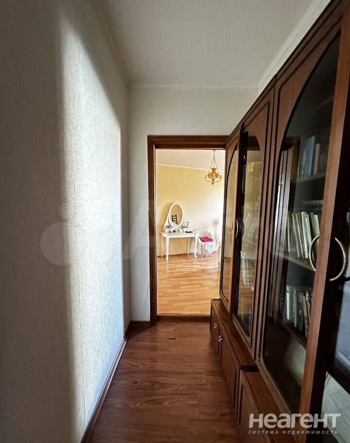 Продается Многокомнатная квартира, 97 м²