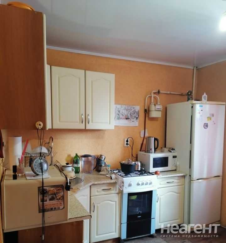 Продается 1-комнатная квартира, 42 м²