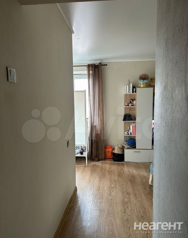 Продается 1-комнатная квартира, 35 м²