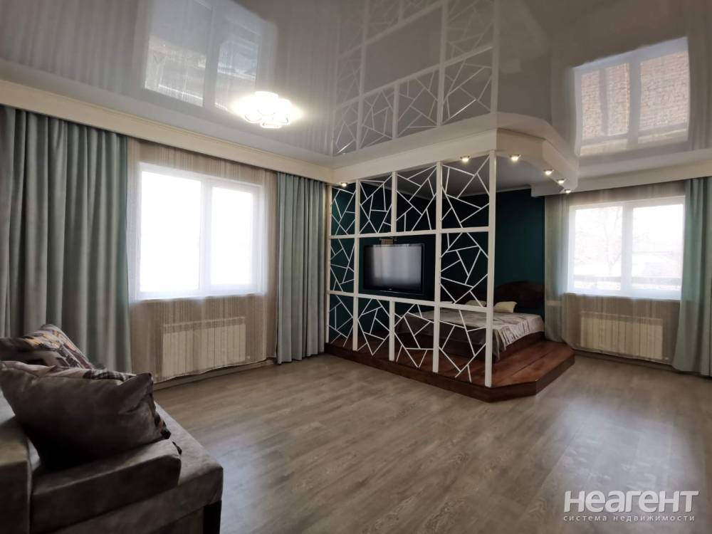 Сдается Дом, 200 м²