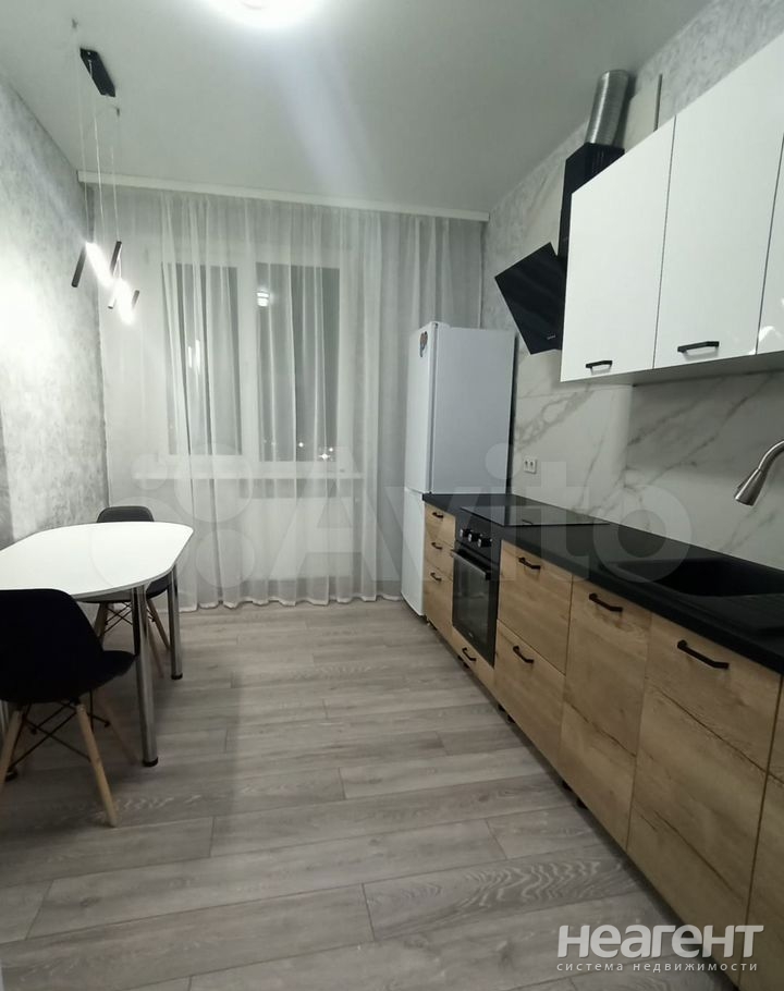 Продается 1-комнатная квартира, 42,6 м²