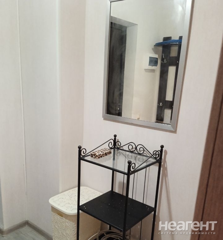 Сдается 1-комнатная квартира, 38 м²